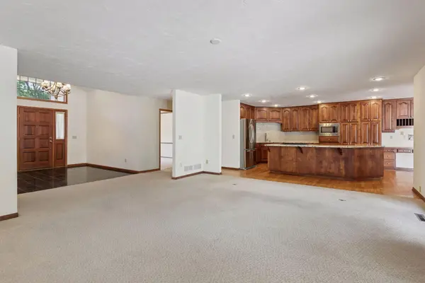 10725 Purdey RD, Eden Prairie, MN 55347