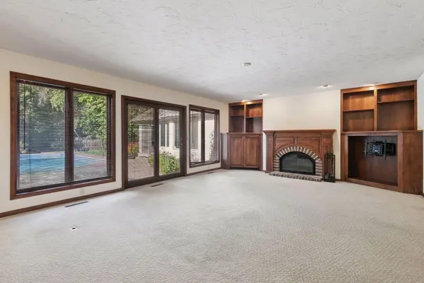 10725 Purdey RD, Eden Prairie, MN 55347