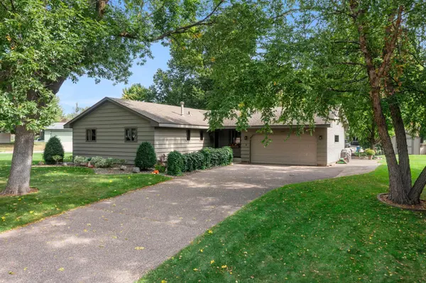 11108 Independence AVE N,  Champlin,  MN 55316