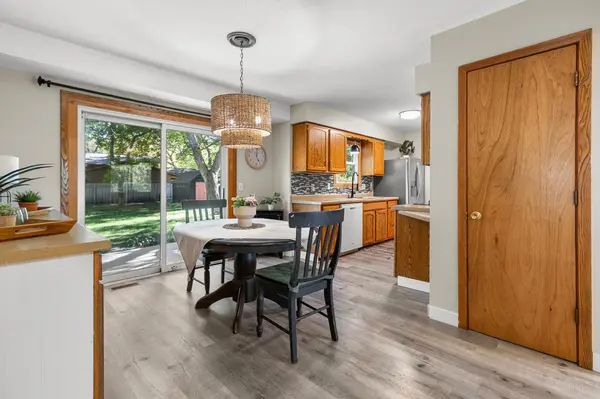 4338 Dunrovin LN, Eagan, MN 55123
