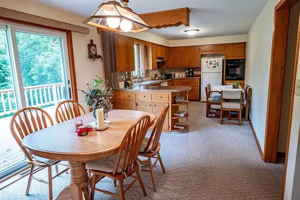 610 W Crest LN, Ellsworth, WI 54011