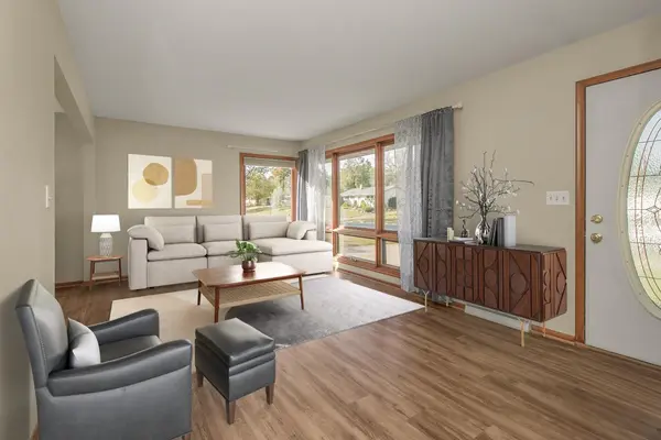 2144 Mesabi AVE, North Saint Paul, MN 55109