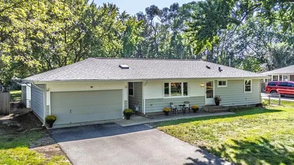 1913 E 86 1/2 ST, Bloomington, MN 55425