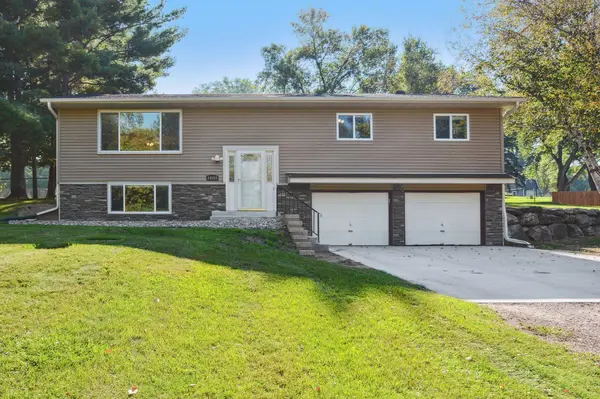 14860 Crow River DR,  Rogers,  MN 55374
