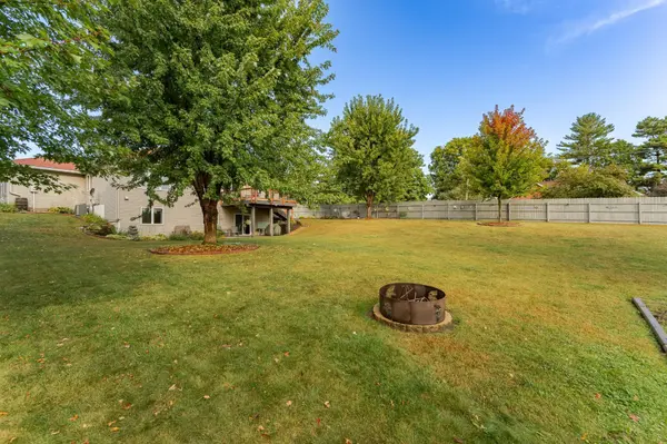 803 Rodeo DR SE, Pine Island, MN 55963