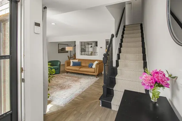4721 Cedar Lake RD S #8, Saint Louis Park, MN 55416