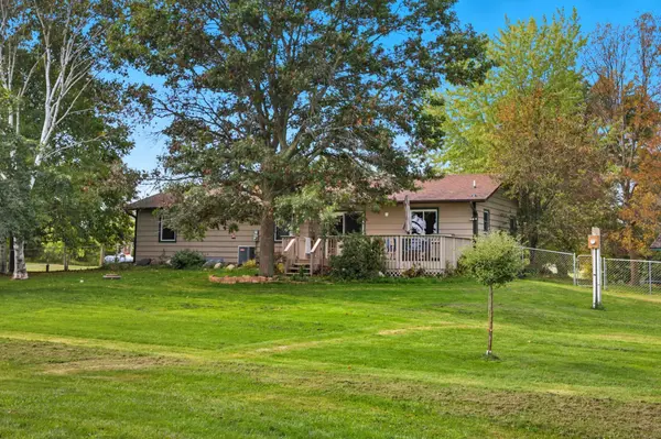 2138 Naples ST, Comfort Twp, MN 55051