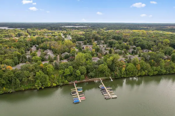 10791 Woodland DR, Chisago City, MN 55013