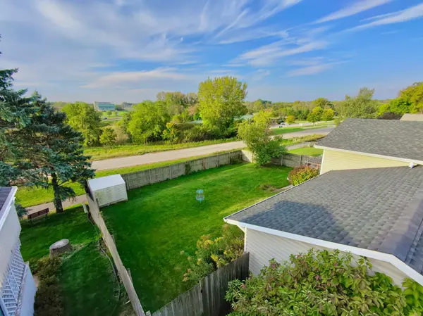 3918 Chesapeake LN NW, Rochester, MN 55901