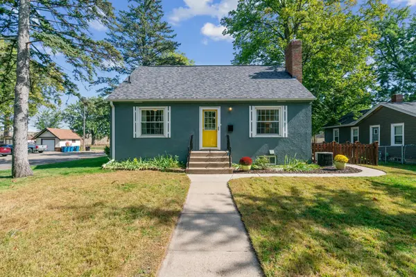 4058 Vera Cruz AVE N, Robbinsdale, MN 55422
