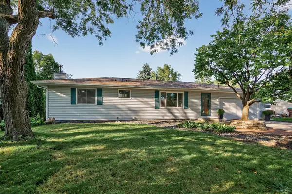 10010 36th PL N, Plymouth, MN 55441