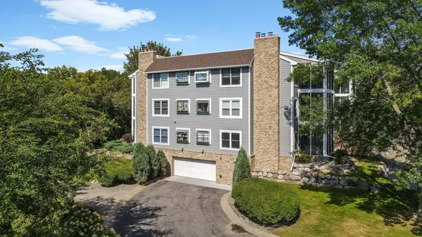 3020 Saint Albans Mill RD #106, Minnetonka, MN 55305
