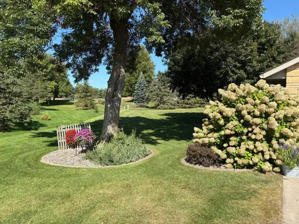 14381 Woodville CT, Woodville Twp, MN 56093