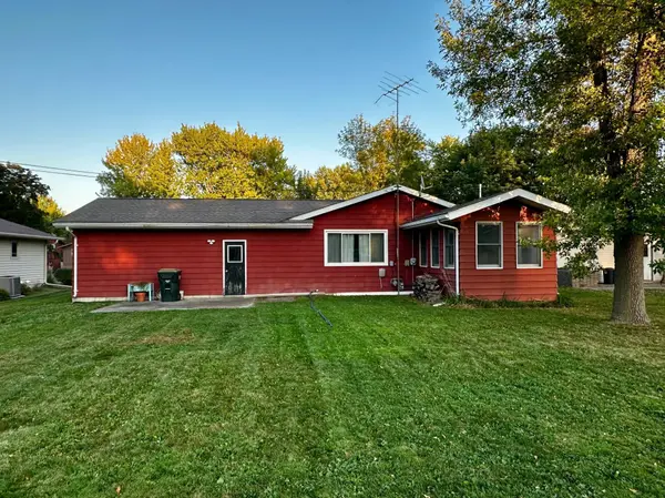 1811 Judd AVE N, Glencoe, MN 55336