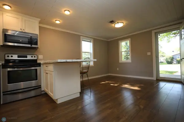 206 N 6th ST, Warren, MN 56762