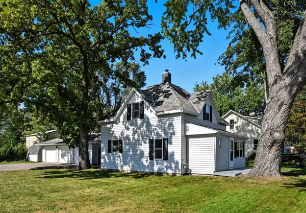 401 Fairhaven AVE, South Haven, MN 55382