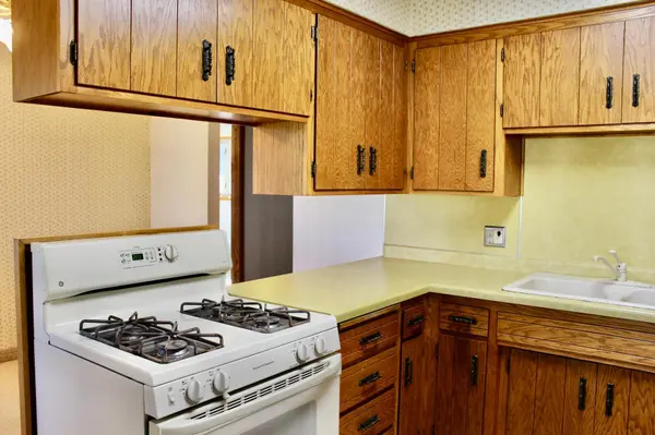 232 5th ST NW, Blooming Prairie, MN 55917