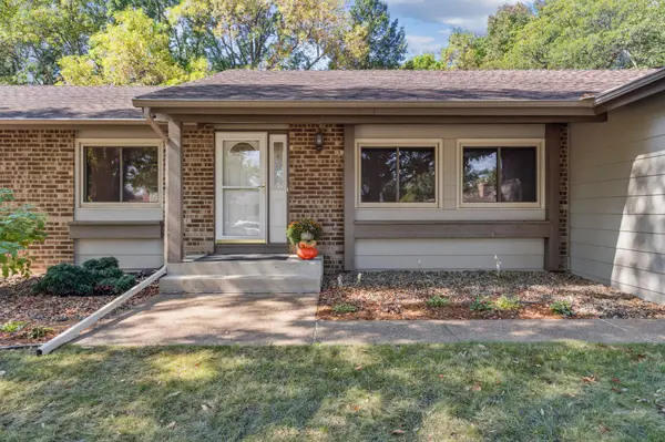 10456 Cavell AVE S, Bloomington, MN 55438