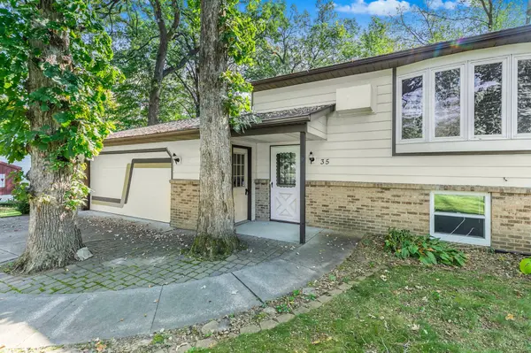 35 Knollwood ST W, Annandale, MN 55302