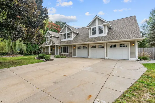 7801 W 86th ST,  Bloomington,  MN 55438