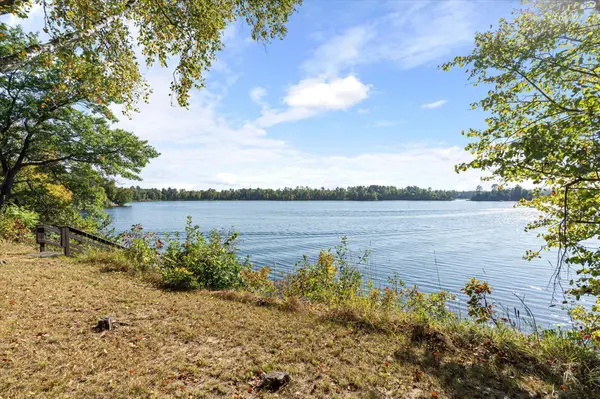 8441 N Clamshell LN, Pequot Lakes, MN 56472