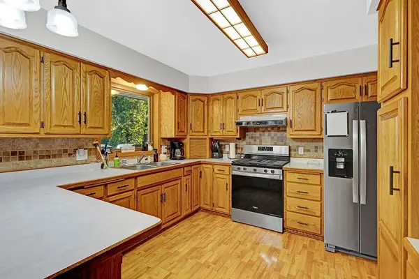 38413 Woodduck LN, North Branch, MN 55056