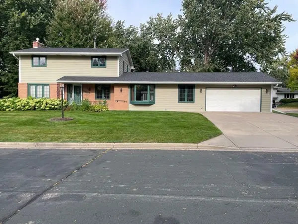 6096 Birchwood RD,  Woodbury,  MN 55125