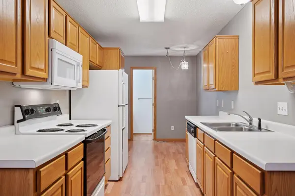 14220 Xenon ST NW #6NW, Ramsey, MN 55303