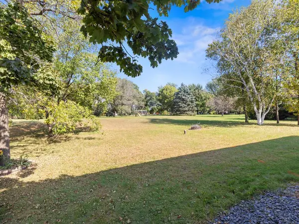 6850 97th ST NE, Monticello, MN 55362