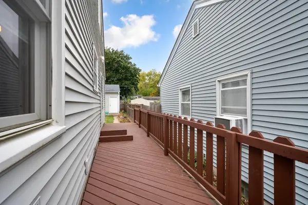 1463 Saint Albans ST N, Saint Paul, MN 55117