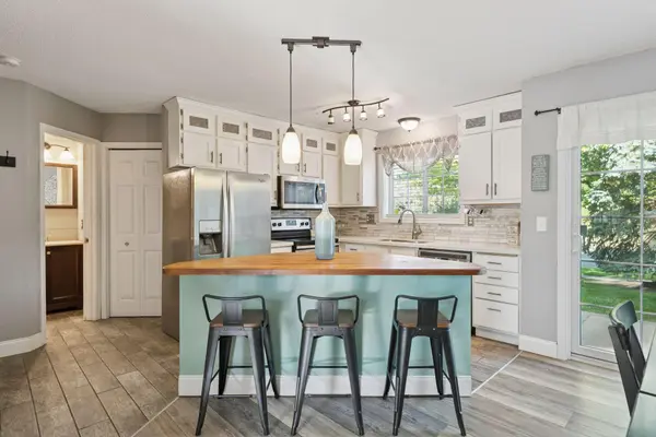 8770 Benson WAY, Inver Grove Heights, MN 55076