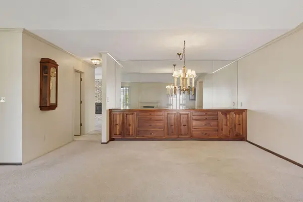 260 Inland LN N, Plymouth, MN 55447