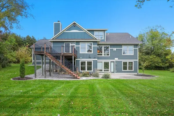 380 Cedar CT, Troy Twp, WI 54016