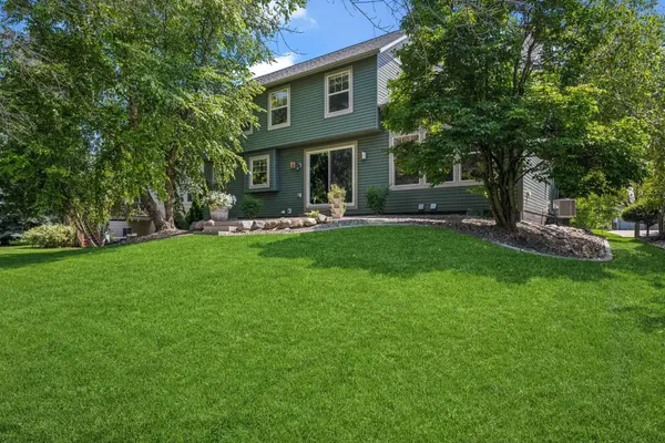 2844 Rosemill CIR, Woodbury, MN 55129