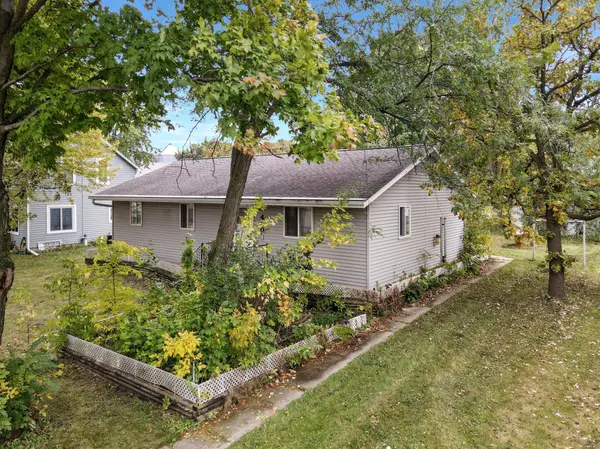 430 Amy ST, Maynard, MN 56260