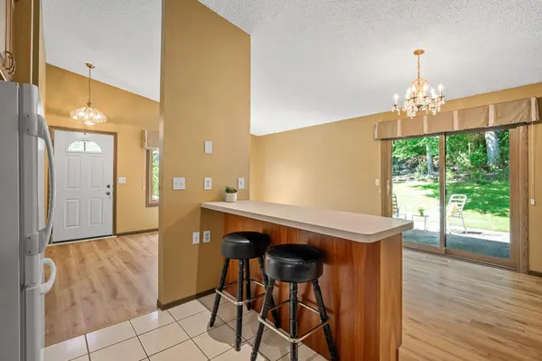 1010 Zanzibar LN N, Plymouth, MN 55447