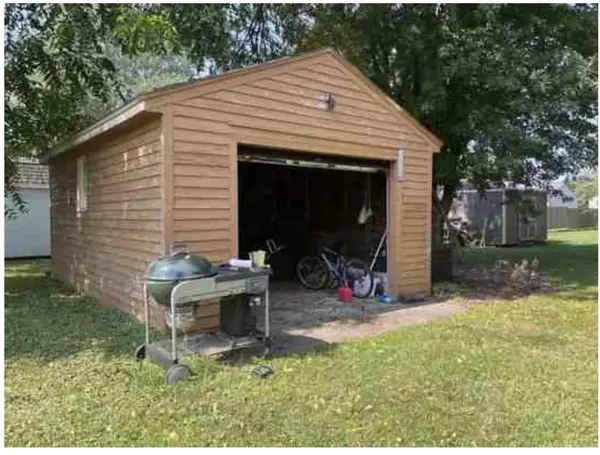 820 S Sixth ST S, Lake City, MN 55041