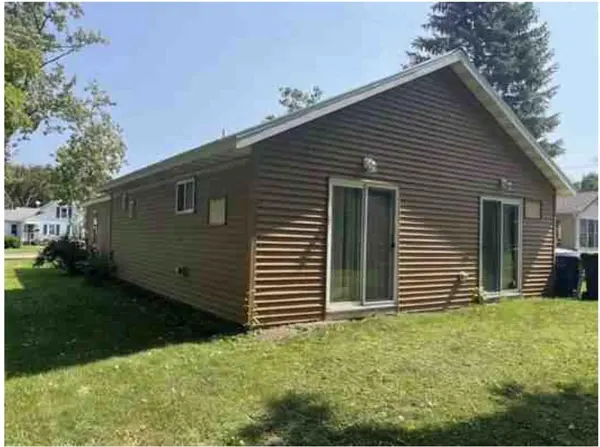 820 S Sixth ST S, Lake City, MN 55041