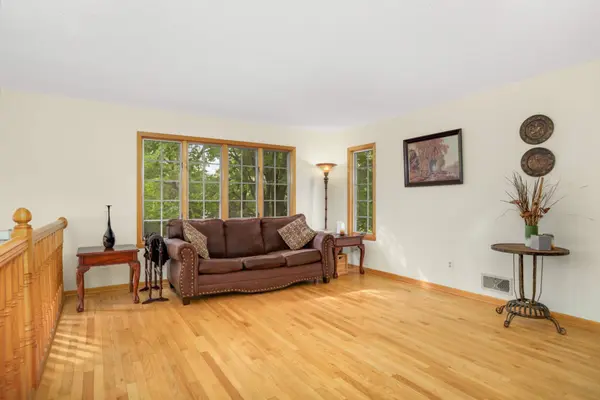 2436 Lydia AVE E, Maplewood, MN 55109