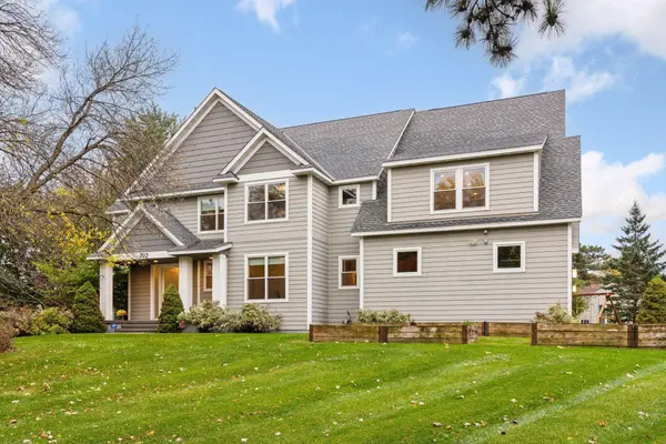 792 Hilltop RD, Mendota Heights, MN 55118