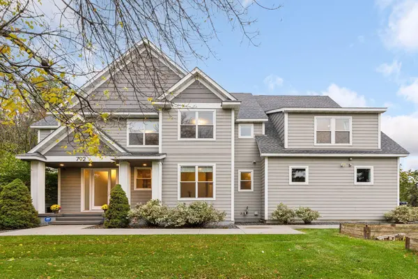 792 Hilltop RD, Mendota Heights, MN 55118