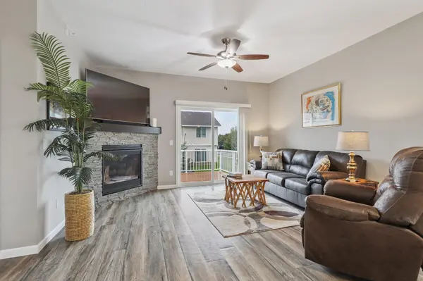 4225 Blakewood DR, Shakopee, MN 55379