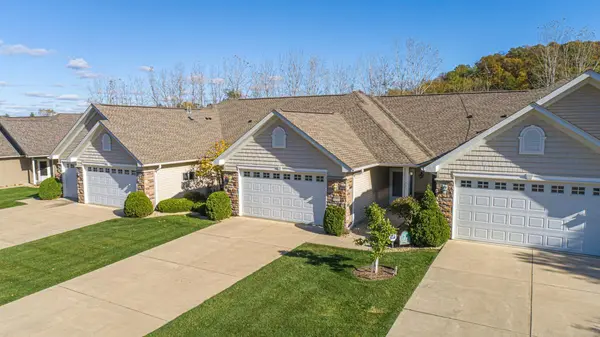 872 Briarwood DR, Red Wing, MN 55066