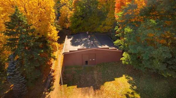 5000 Manitou RD, Tonka Bay, MN 55331