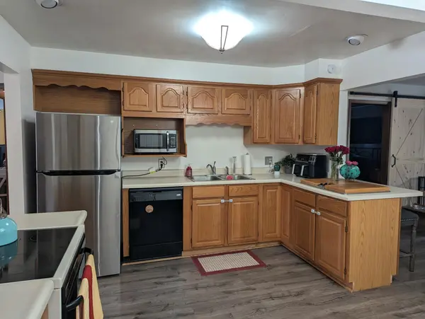 208 McArthur DR, Albert Lea, MN 56007