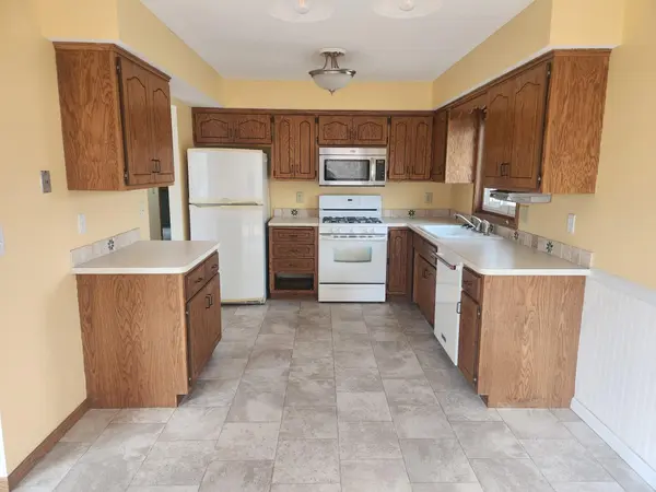 9931 Able ST NE, Blaine, MN 55434