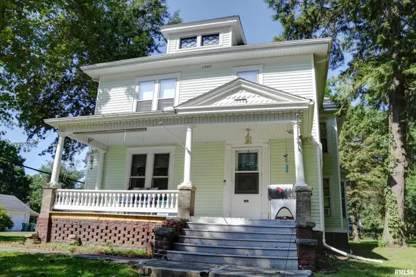 340 S RANDOLPH ST, Macomb, IL 61455