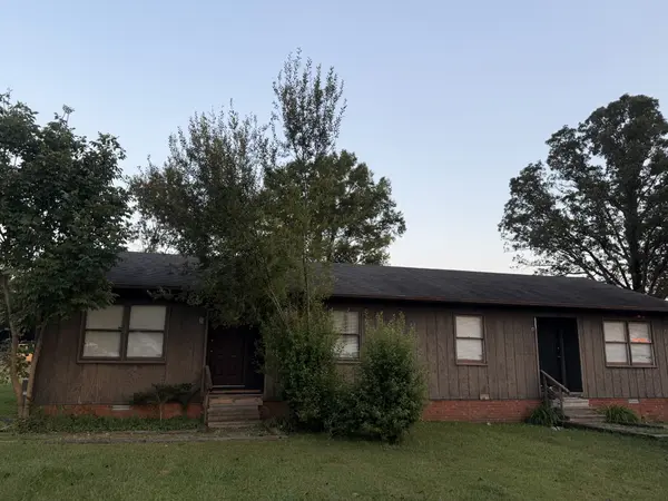 1515 Rogers Cir, Manchester, TN 37355
