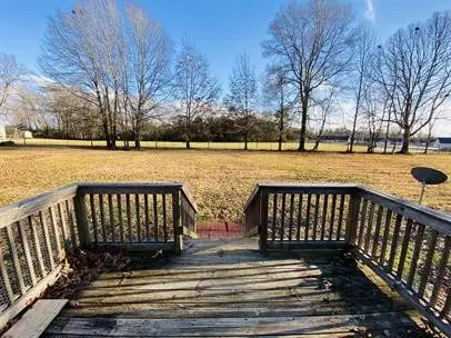 1515 Rogers Cir, Manchester, TN 37355
