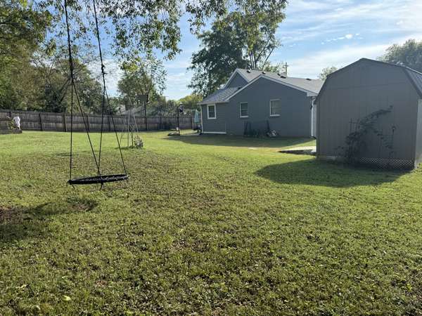 111 Lynn Dr, Hendersonville, TN 37075